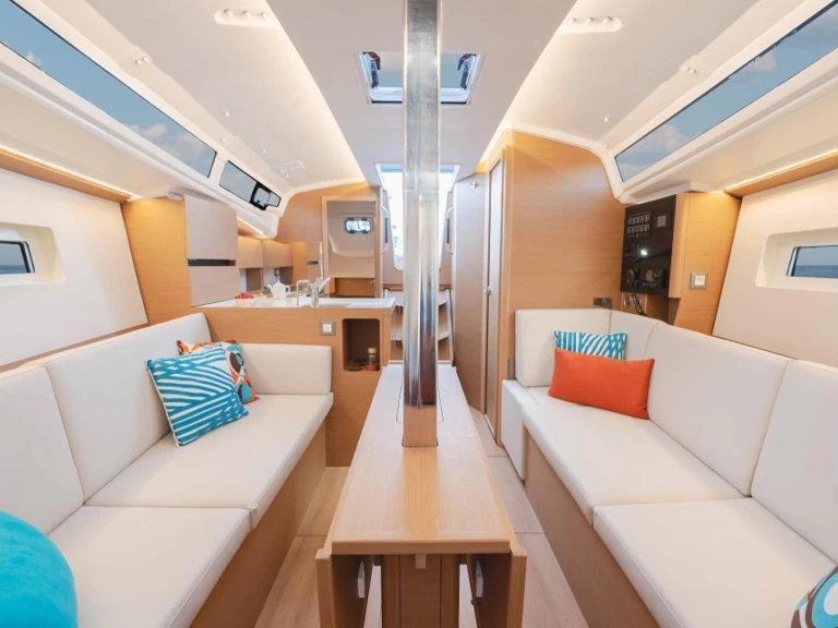 Jeanneau Sun Odyssey 350 de alquiler a Hyères