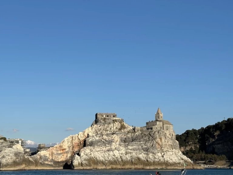 Alquiler de Neumática, con o sin patrón Salpa La Spezia