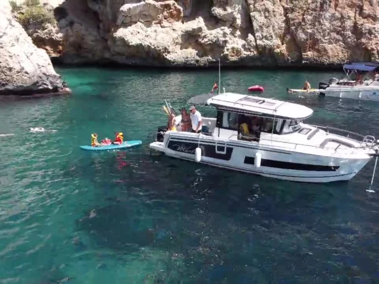 Alquiler Lancha Jeanneau con o sin  título de navegación