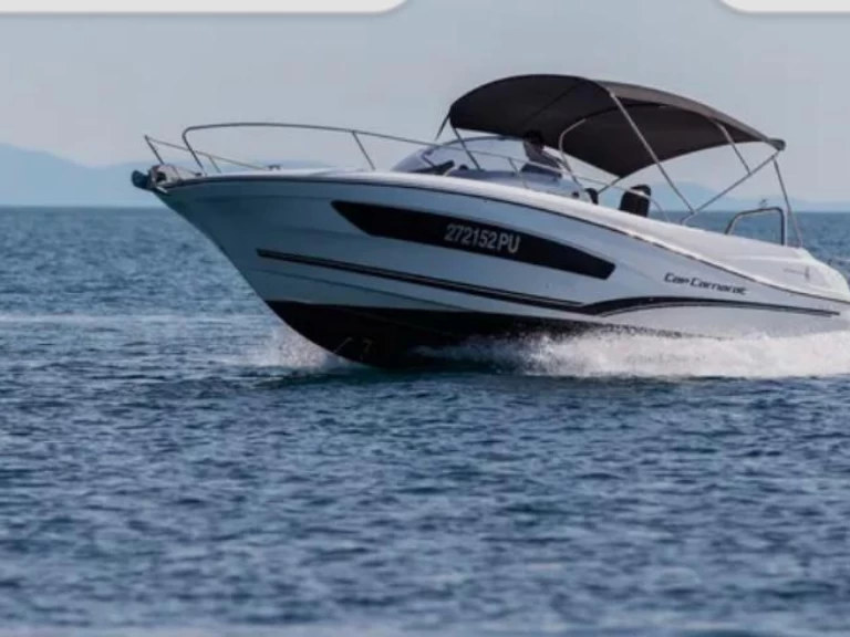 Alquiler de Jeanneau Cap Camarat 7.5 WA Serie 2 en Omiš