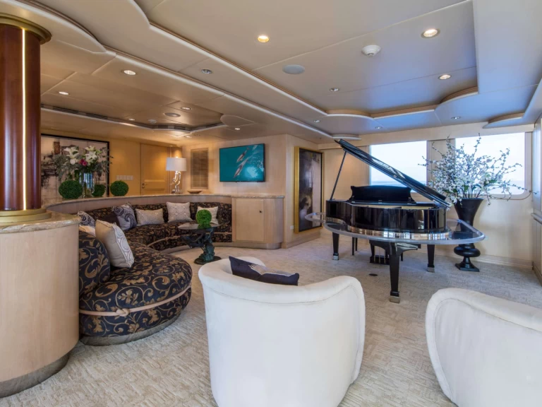 Australian Y GRACE de alquiler a Nápoles