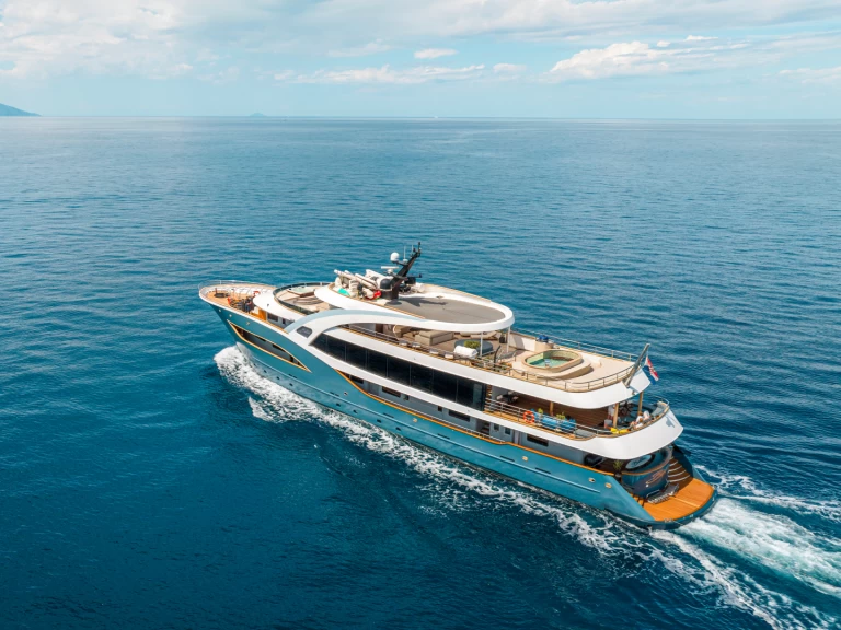 Alquiler Yate de lujo  con o sin  título de navegación