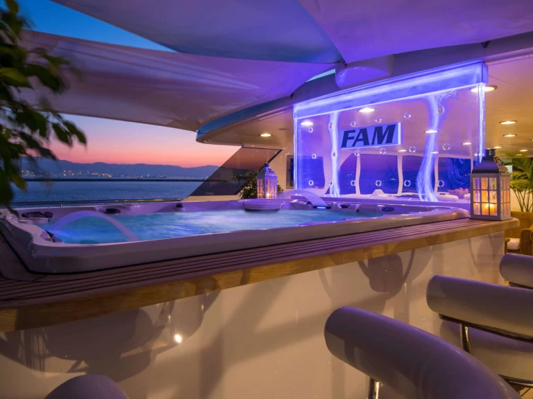 Alquiler Yate de lujo Australian Y con o sin  título de navegación