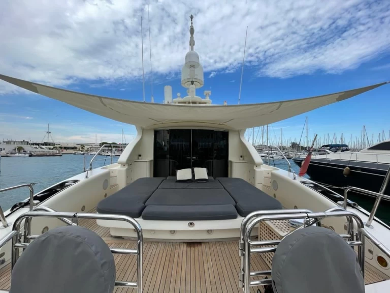 Alquiler de Arno Leopard Leopard 24 en Saint-Tropez