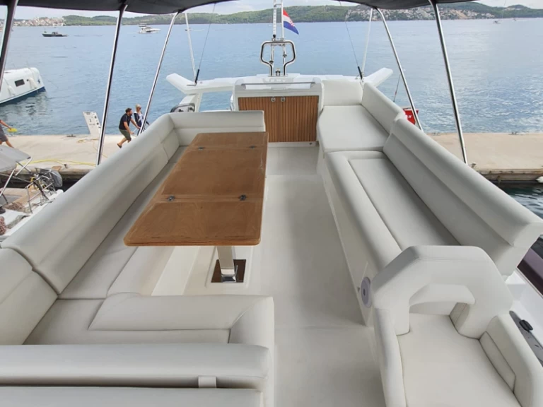 Alquiler de barcos Seget Donji barato de Monte Carlo 52