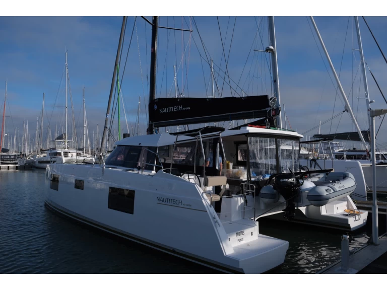 Alquiler Catamarán Nautitech con o sin  título de navegación