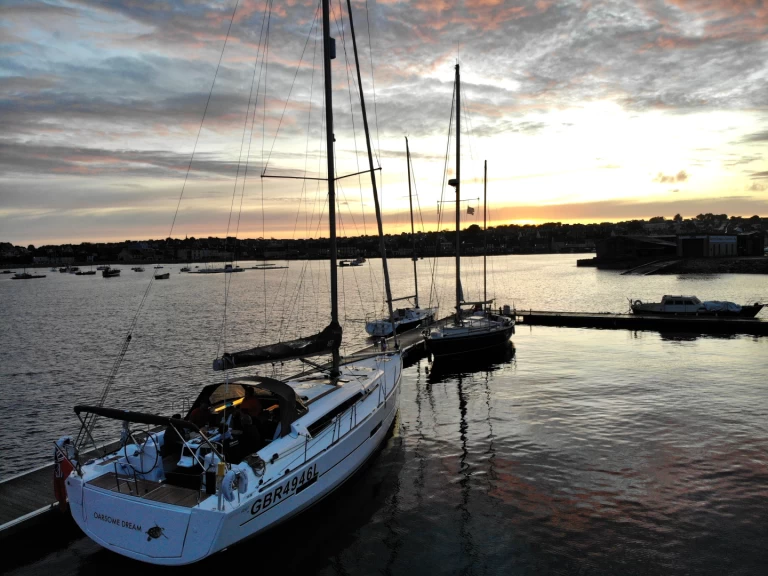 Alquiler de barcos Hamble-le-Rice barato de Dufour 460 Grand Large