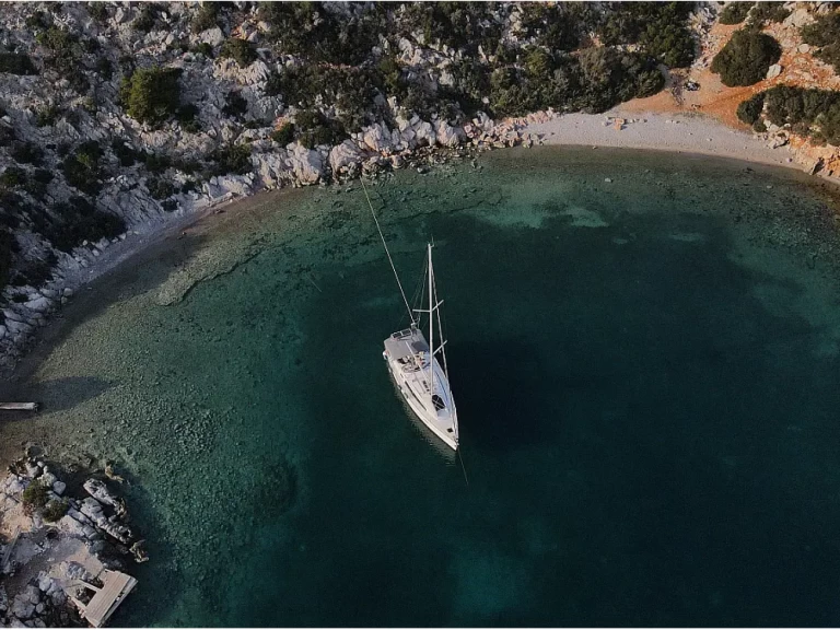 Bavaria Cruiser 46 de alquiler a Álimos