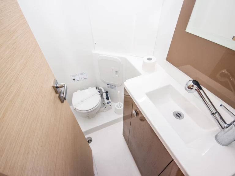 Alquiler de barcos Marina (Ciudad) barato de Lucia 40