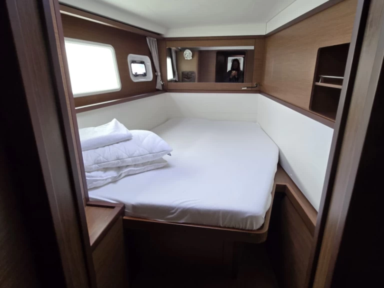 Alquiler de Catamarán, con o sin patrón Lagoon Trogir