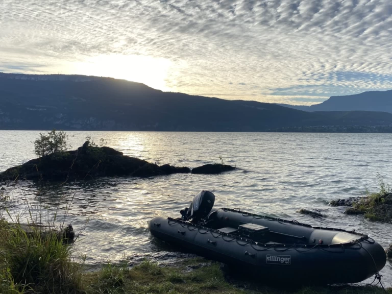 Alquiler Neumática Sillinger con o sin  título de navegación