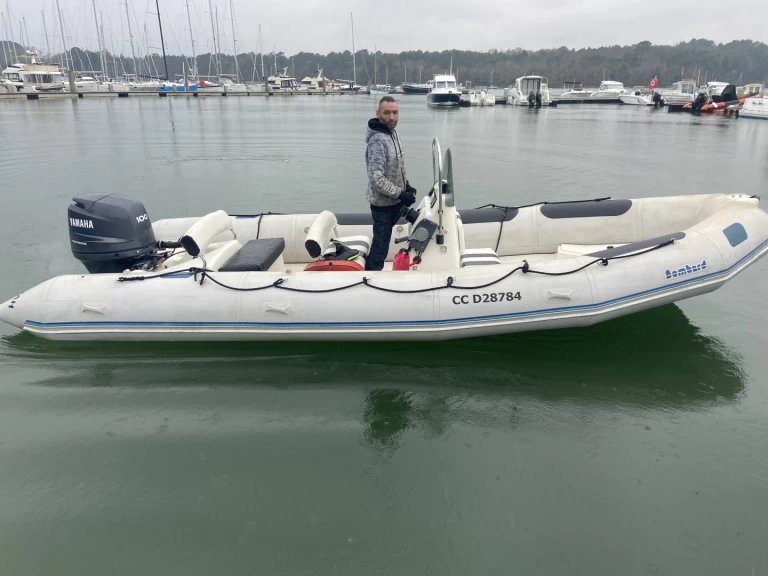 Alquiler de Bombard Explorer 640 SB en Bénodet