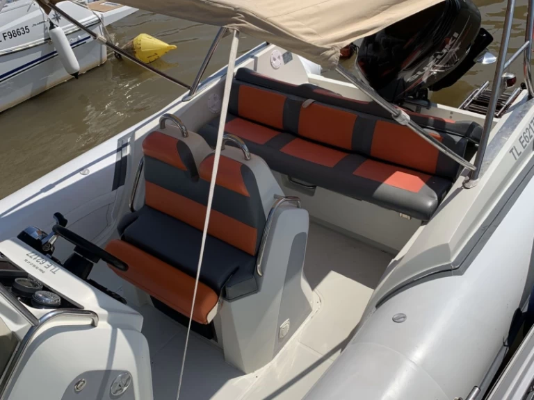 Neumática para alquilar Hyères al mejor precio