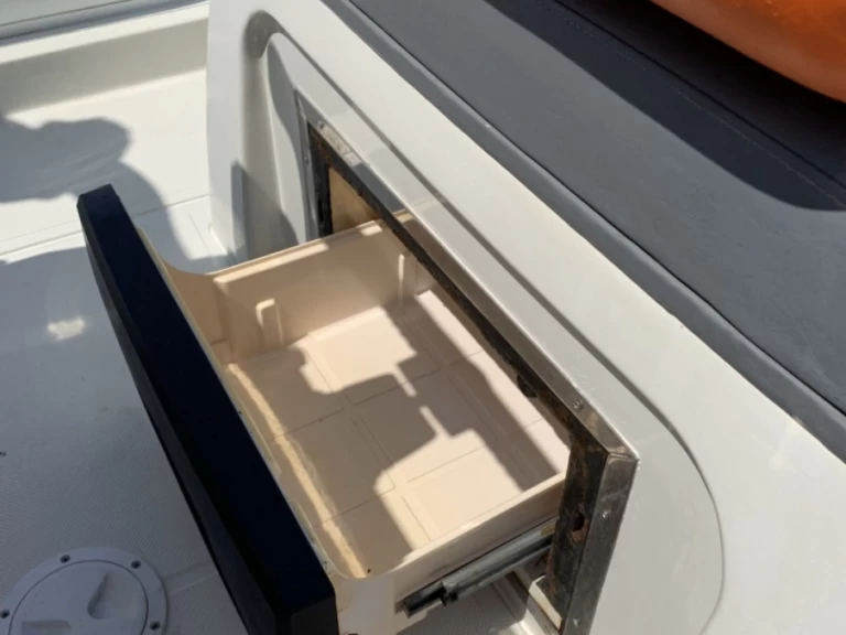 Alquiler de Neumática, con o sin patrón Kardis Hyères