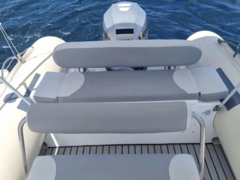 Neumática para alquilar Hyères al mejor precio