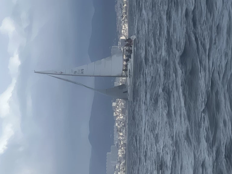 Alquiler de barcos Marsella barato de Grand Surprise