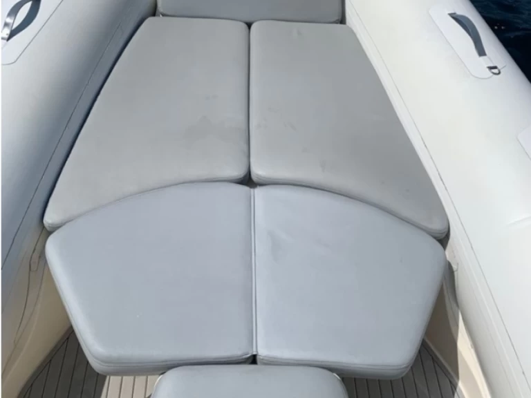 Alquiler Neumática Bwa con o sin  título de navegación