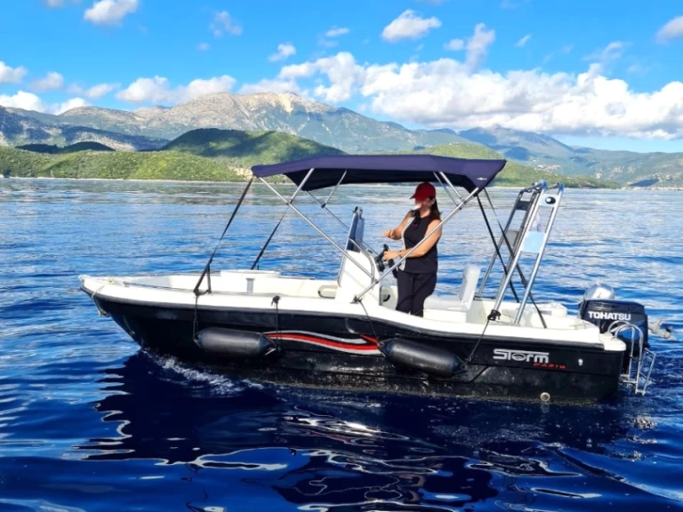 Alquiler Lancha Nireus con o sin  título de navegación