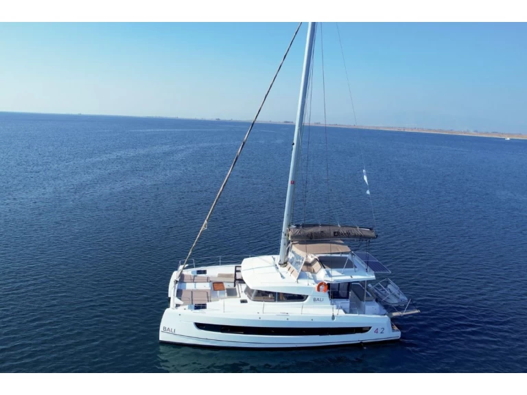 Catamarán para alquilar Volos al mejor precio