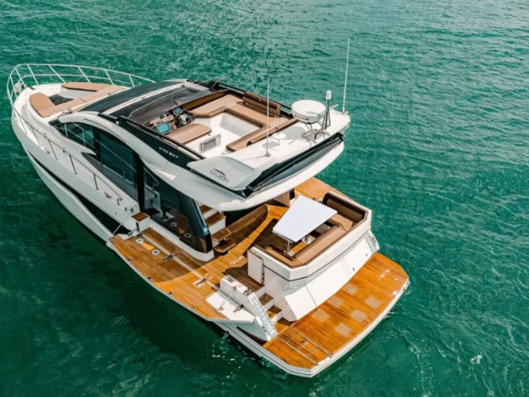 Alquiler St. Petersburg - Galeon Galeon 470 Sky en SamBoat