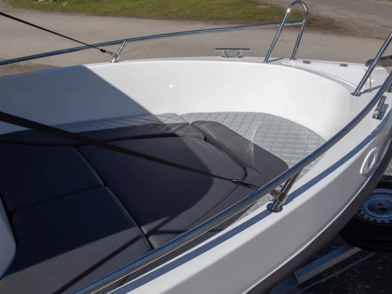 Alquiler de barcos Langenargen barato de Emili 530 Sport