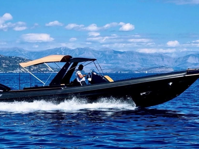 Alquiler de barcos Corfú barato de Matrix 32