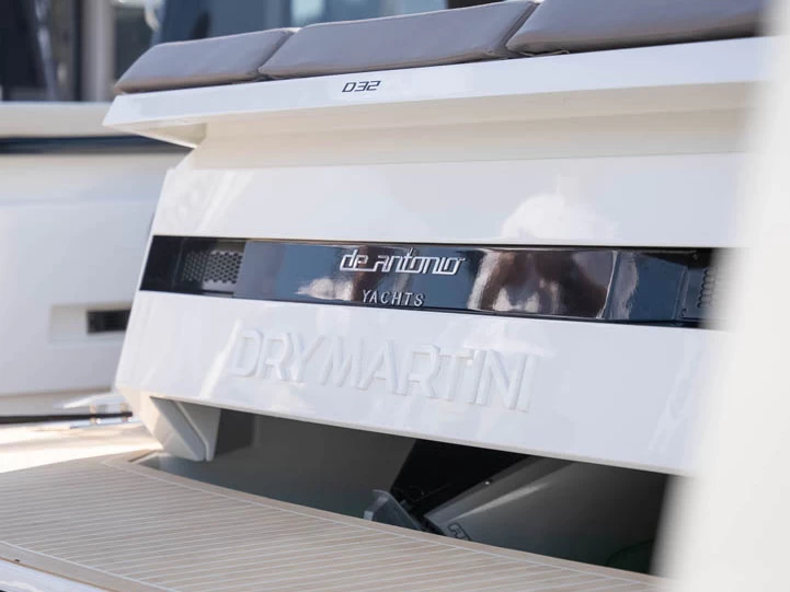 Alquiler de Lancha, con o sin patrón De Antonio Porto Badino