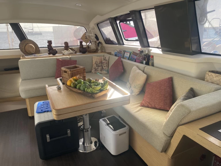 Alquiler Catamarán Outremer con o sin  título de navegación