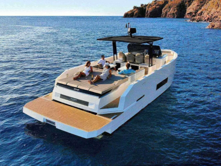 De Antonio De Antonio D42 Open de alquiler a Platýs Gialós