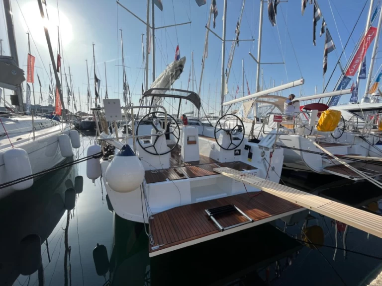 Alquiler de Bénéteau Oceanis 34.1 en Split