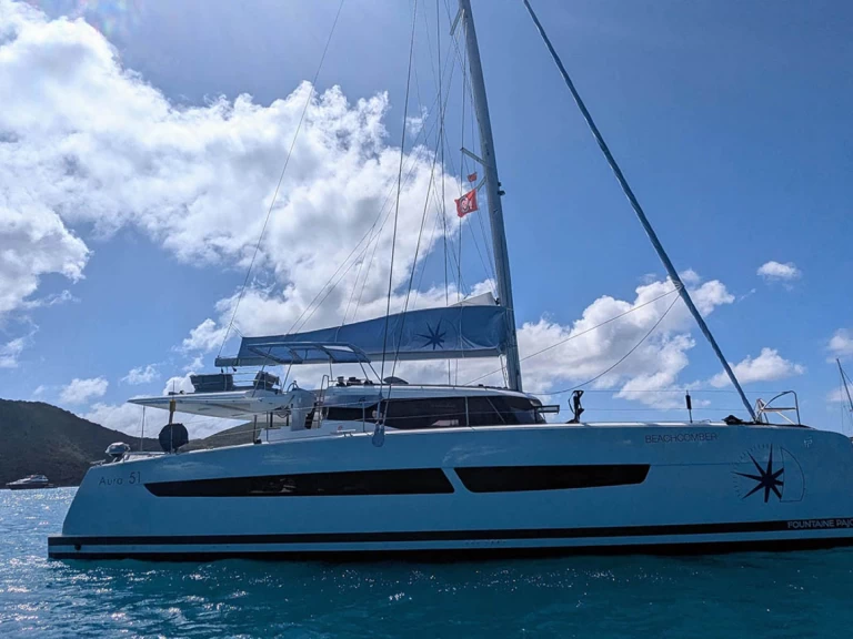 Alquiler Catamarán Fountaine Pajot con o sin  título de navegación