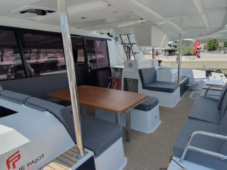Alquiler Catamarán Fountaine Pajot con o sin  título de navegación
