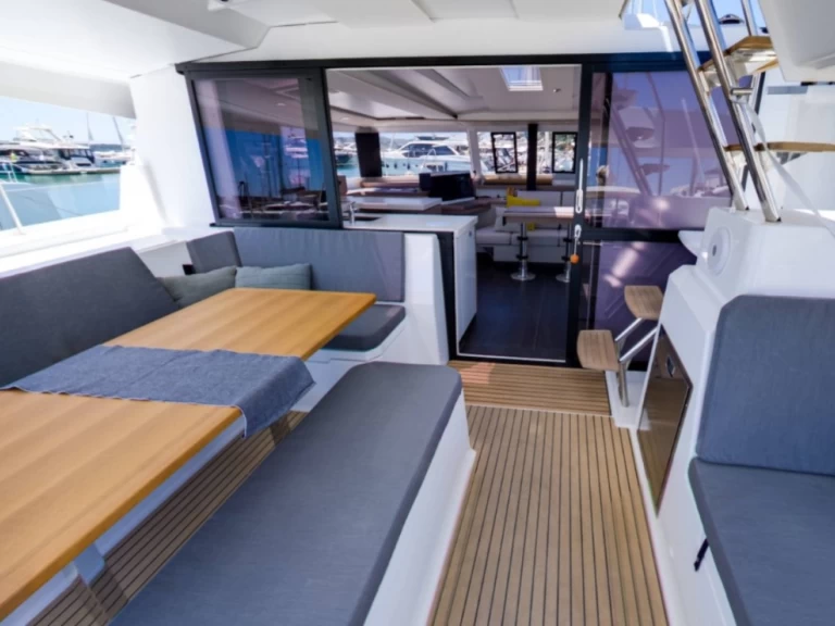 Alquiler de Fountaine Pajot Astrea 42 en Seget Donji