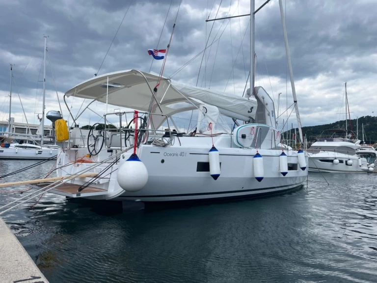 Alquiler Split - Bénéteau Oceanis 40.1 en SamBoat