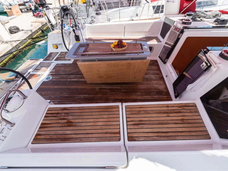 Alquiler de Bénéteau Oceanis 45 en Split