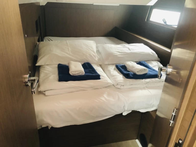 Alquiler de embarcaciones Bénéteau Oceanis 46.1 enKomolac en Samboat