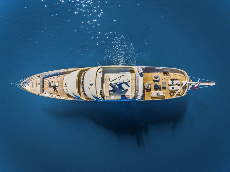 Benetti Benetti Classsic 115 de alquiler a Trogir
