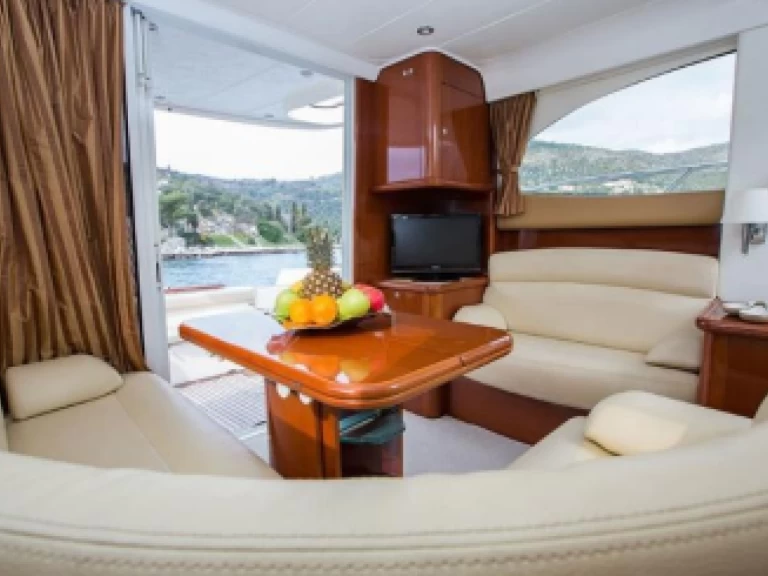 Alquiler de embarcaciones Jeanneau Prestige 36 enSplit en Samboat