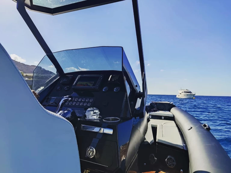 Alquiler de Seafighter Seafighter Ultimeight 30 en Glyfáda