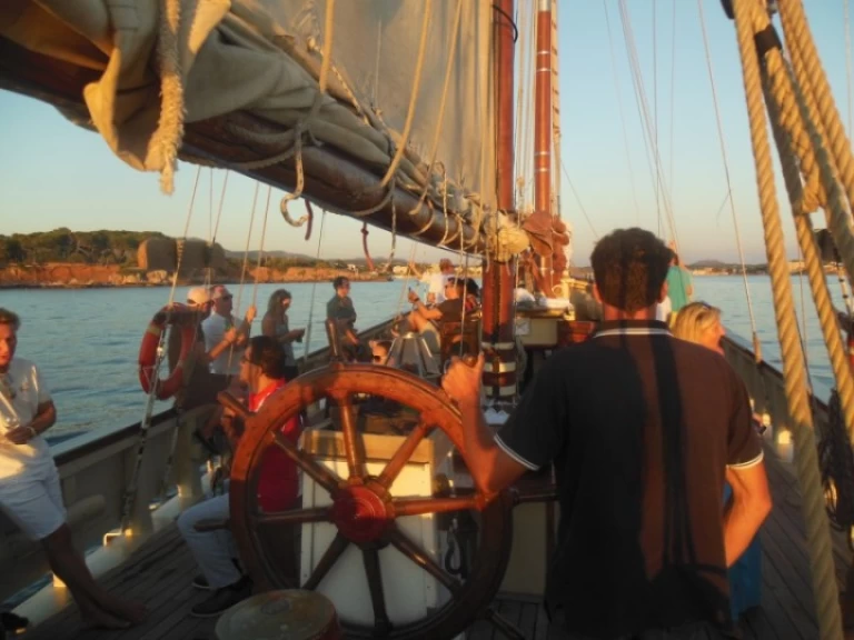 Alquiler de Velero, con o sin patrón Ketch Toulon