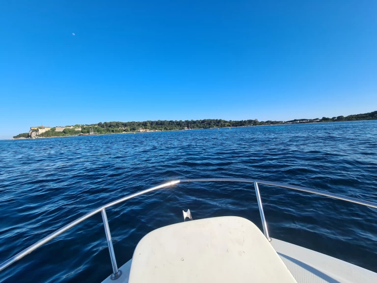 Alquiler de embarcaciones Rocca Super Mistral enCannes en Samboat