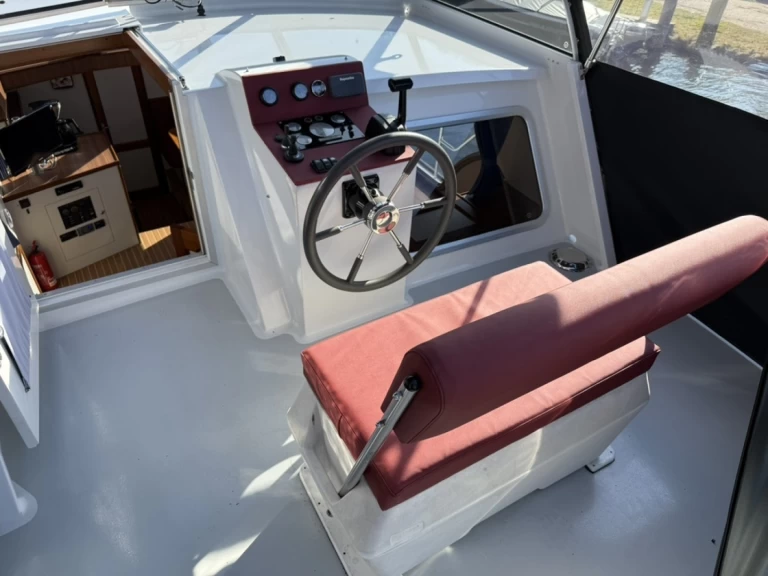 Alquiler de barcos Röbel barato de Skiron Typ 2