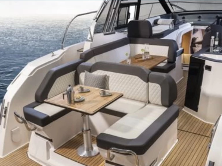 Alquiler de embarcaciones Bavaria Bavaria SR 33 enJuan-les-Pins en Samboat