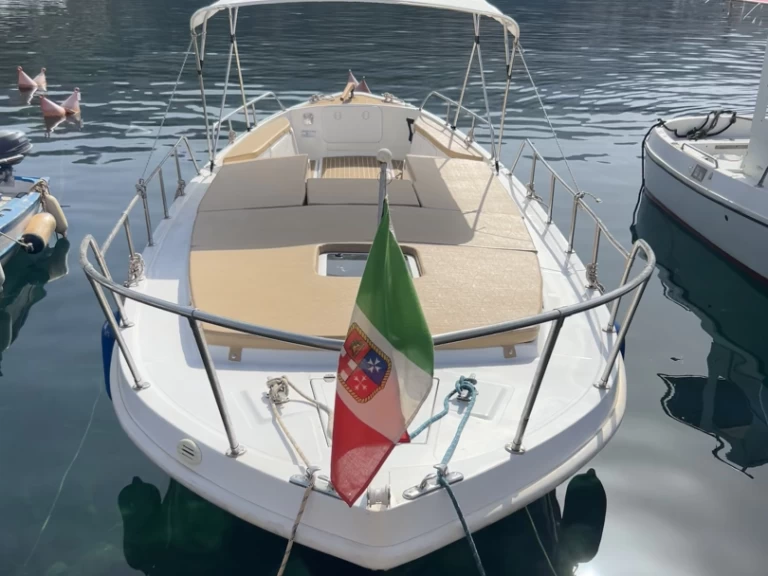 Alquiler de Alalonga Gozzo26 en Scauri