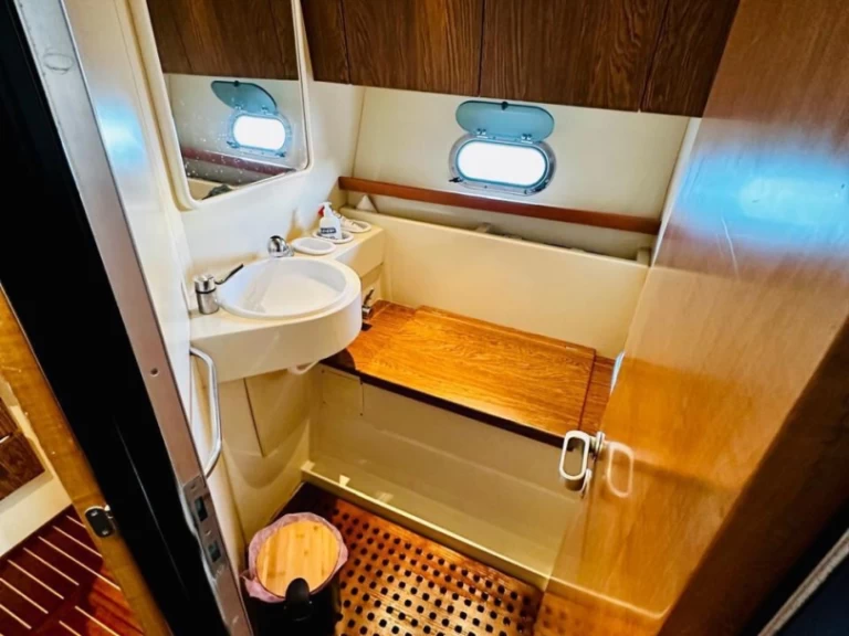 Ferretti Altura 39 de alquiler a Rrethi i Vlorës