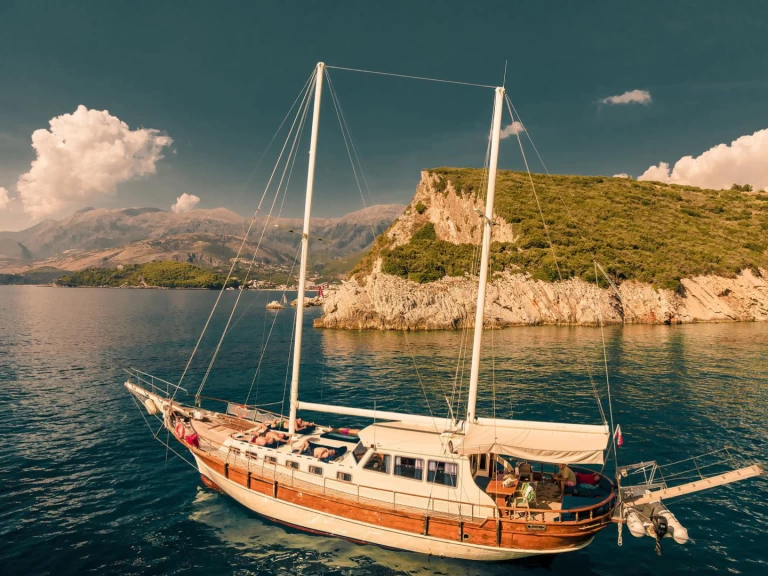 Alquiler de barcos Rrethi i Vlorës barato de Gulet