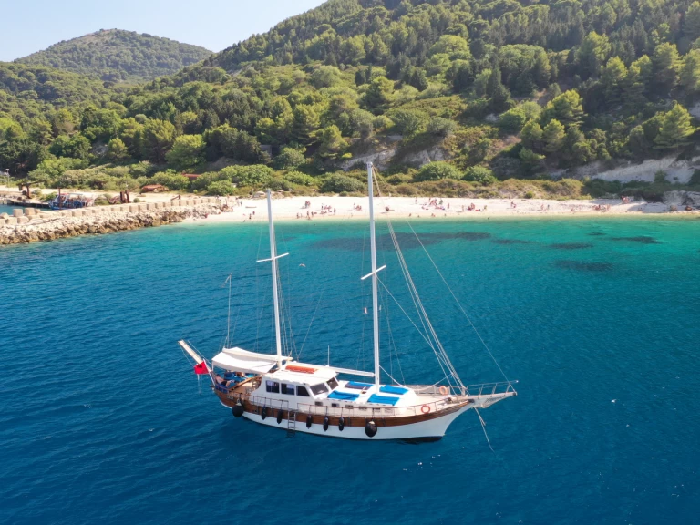 Alquiler de barcos Rrethi i Vlorës barato de Gulet