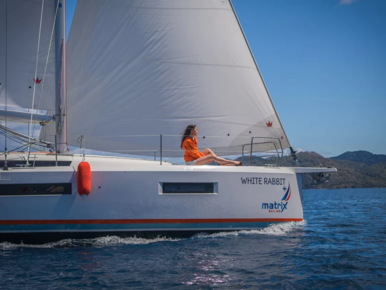 Alquiler Velero Jeanneau con o sin  título de navegación