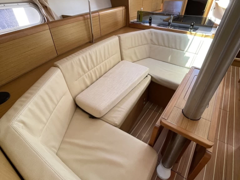 Jeanneau Sun Odyssey 36i de alquiler a Vinišće