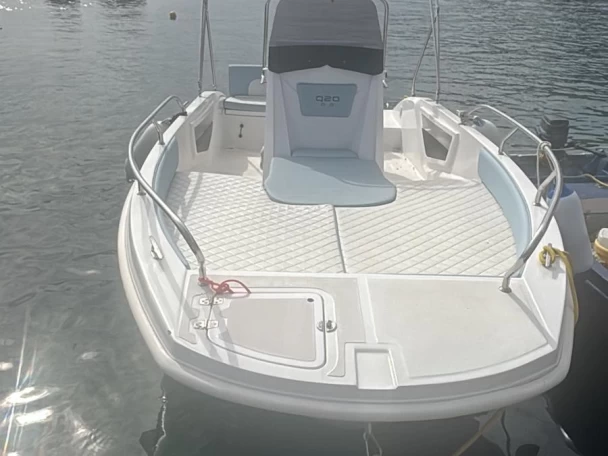 Barqa Q20 de alquiler a Taormina